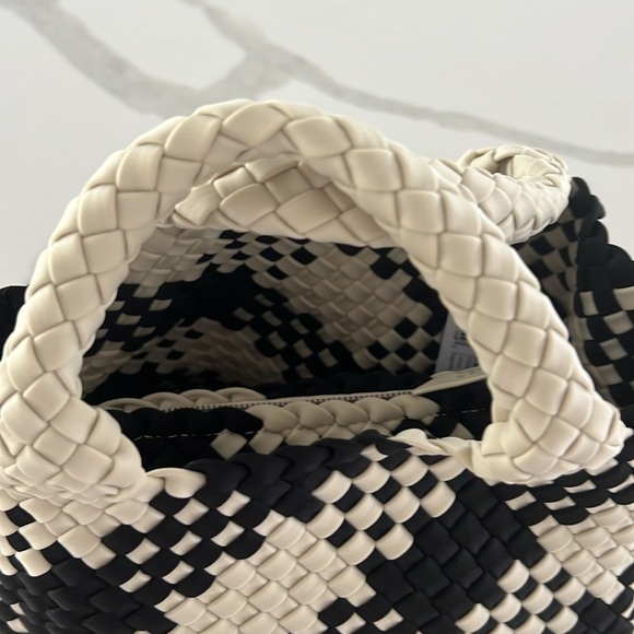 Naghedi beautiful woven bag - Picture 3 of 9